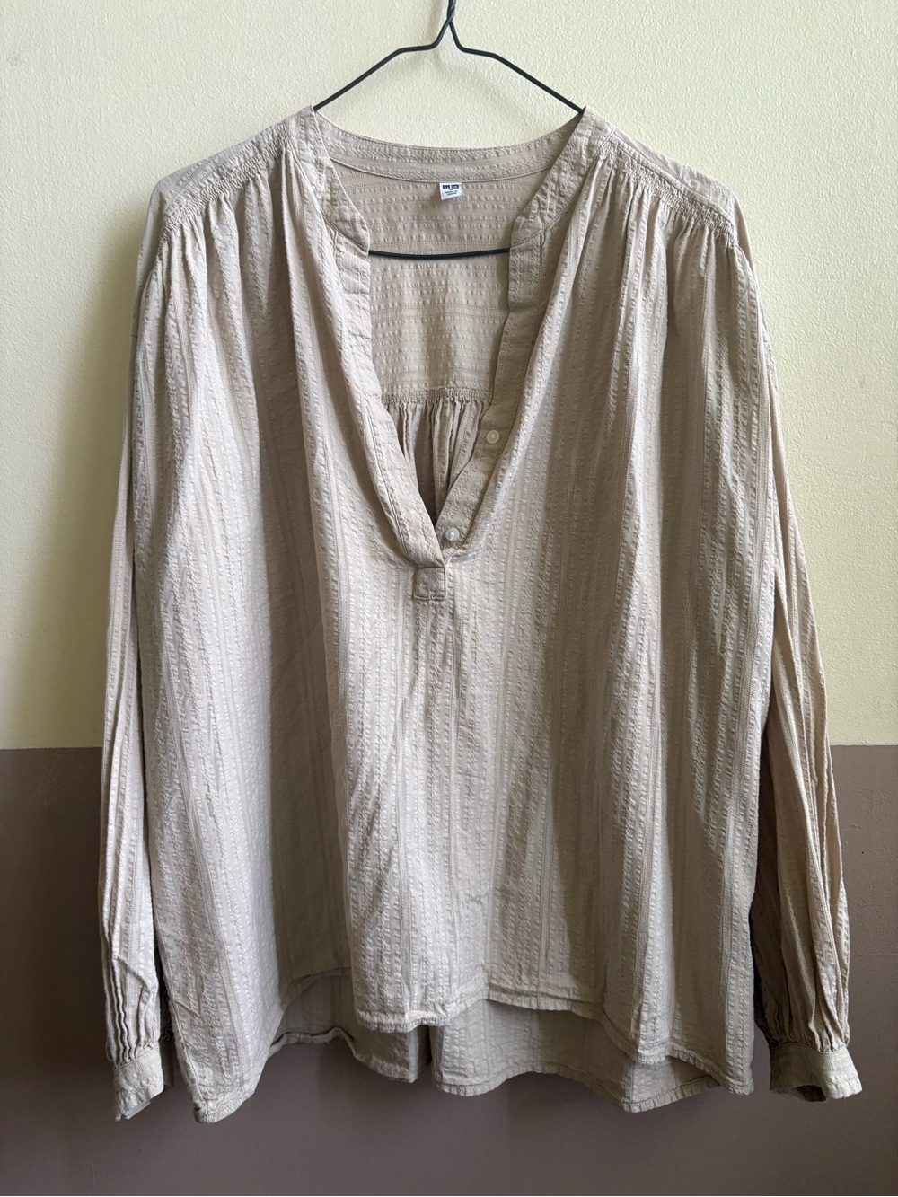 Uniqlo Light Beige Textured V-Neck Tunic Top